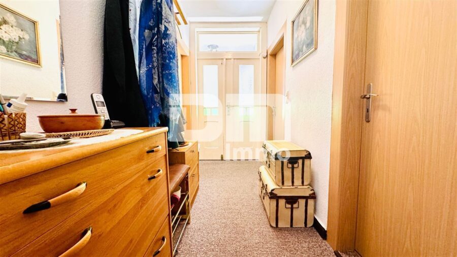 Modernisiertes Einfamilienhaus auf Traumgrundstück mit Wärmepumpe BJ 2025 + PV Anlage / Speicher - OG Flur / Diele